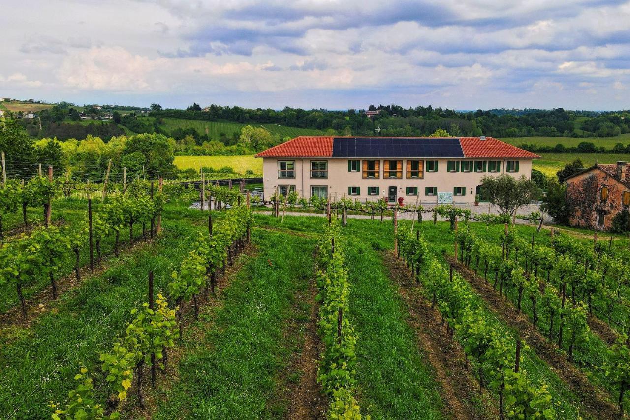 Tenuta Mani Sagge Сан-Пьетро-ди-Фелетто Экстерьер фото