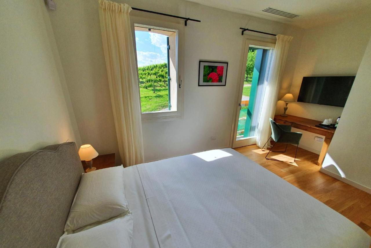 Tenuta Mani Sagge Сан-Пьетро-ди-Фелетто Экстерьер фото